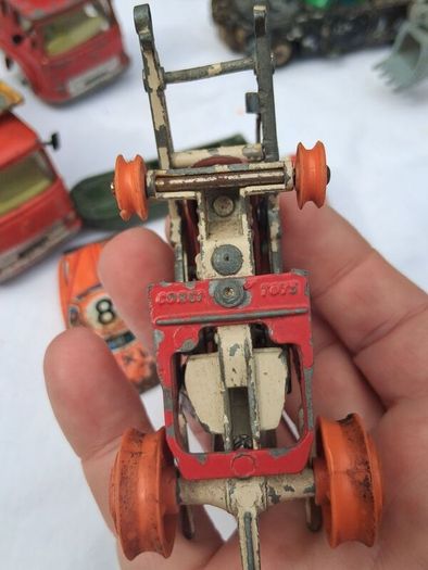 Vintage Diecast Toy Collection (Dinky,Lesney,Mecanno,Corgi) 22 Pieces
