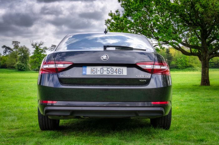 2016 Skoda Superb L&K 4X4 150BHP Pristine Long NCT 2027 Full MSL History