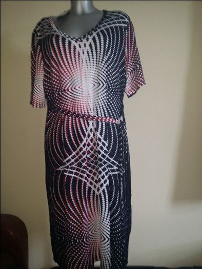 BNWT Genuine Sara Lindholm midi stretchy dress size UK22 EUR50 Postage included