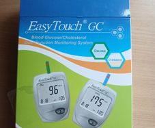 Blood glucose and cholesterol monitor