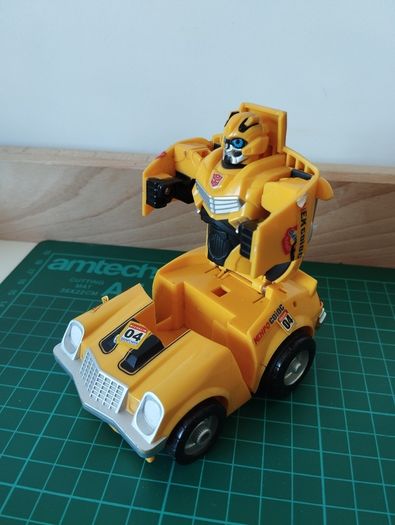 Transformers Bump n Go Bumblebee  Hasbro 2006