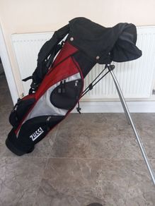 Zucci golf bag with stand.