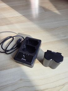 Fujisu X-T battery + charger