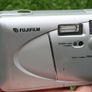Fujifilm FinePix 2200 2.1 MP Compact Digital Camera Silver TESTED Image 2