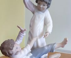Nao By Lladro - 'Pillow Fight' Handmade Decorative Spanish Porcelain Figurine