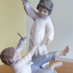 Nao By Lladro - 'Pillow Fight' Handmade Decorative Spanish Porcelain Figurine