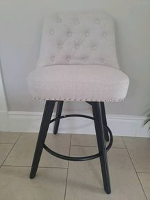Kitchen Island barstools x 4