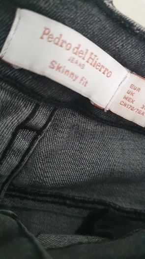 Pedro del Hierro skinny fit shorts Sz 12UK