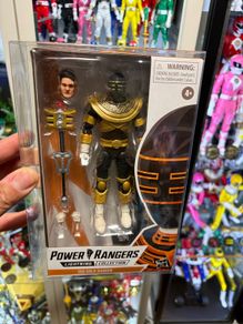 Power rangers lightning collection Gold Zeo Ranger