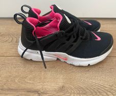 Adidas girls trainers UK 2.5