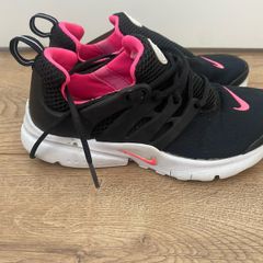 Adidas girls trainers UK 2.5