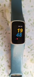 Fitbit Charge 5