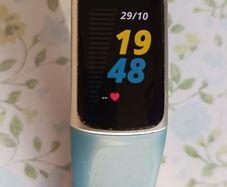 Fitbit Charge 5