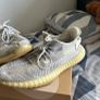 white yeezy Image 3