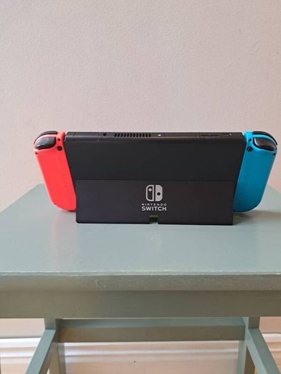 Nintendo Switch Oled with Accesories