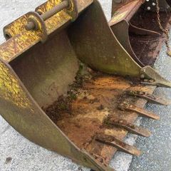 3ft Geith Digging Bucket (Complete with Teeth)