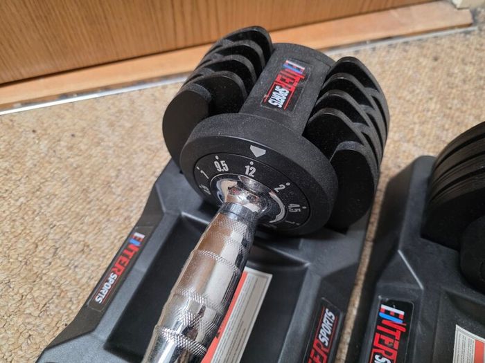 Adjustable dumbbells 2-12kg