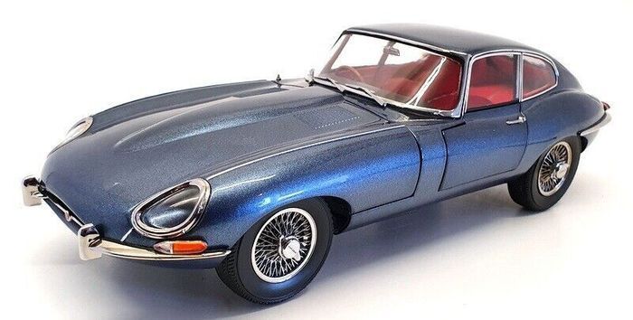 Jaguar E-Type Coupe 1961 Kyosho New In Box 1/18