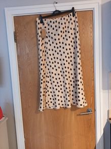 Gallery Skirt.  S.16.  B.N.W.T