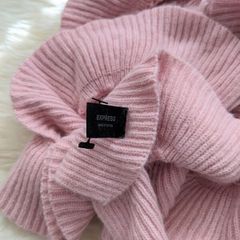 Pink ruffle scarf