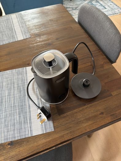Delonghi Milk frother