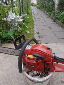 PRO PLUS chain saw in new condition 20 inch chain and bar
