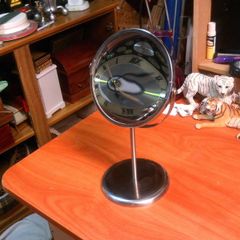 Vanity mirror