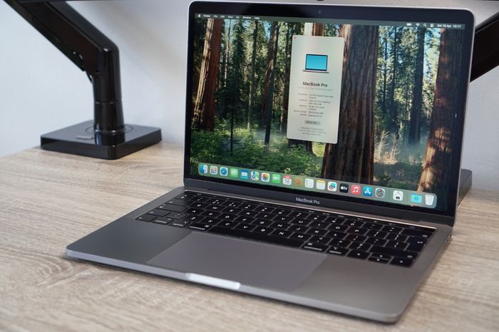 Apple MacBook Pro 13" (2019) | i5 2.4GHz | 16GB RAM | 4x Thunderbolt