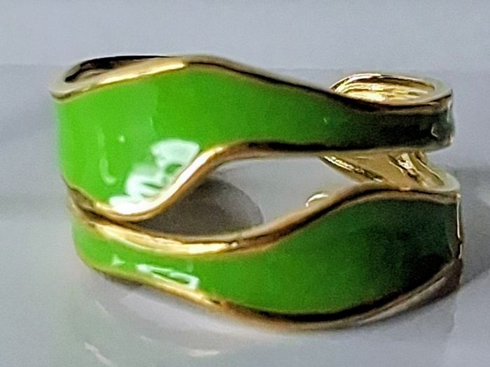 Double Layer Geometric Lime Green & Gold Open Ring