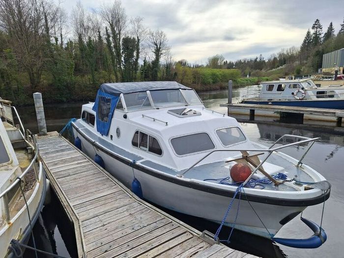 Elysian 27 cruiser