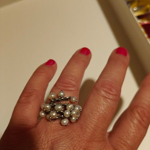 silver ring with pearls