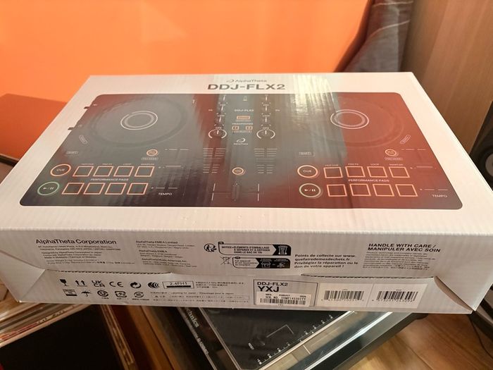 Alpha Theta DDJ-FLX2
