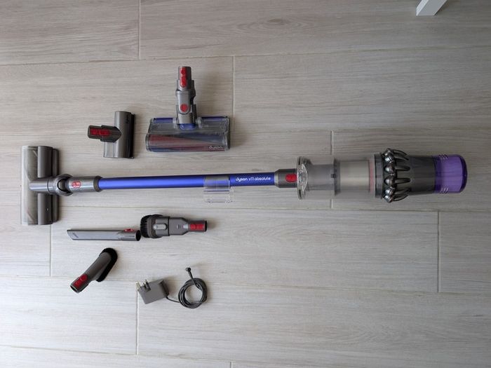 Dyson V11 Absolute, Cordless Vacuum - Full Accessory Set (3.5 yrs old)