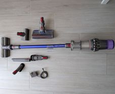 Dyson V11 Absolute, Cordless Vacuum - Full Accessory Set (3.5 yrs old)