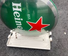 Heineken light up sign
