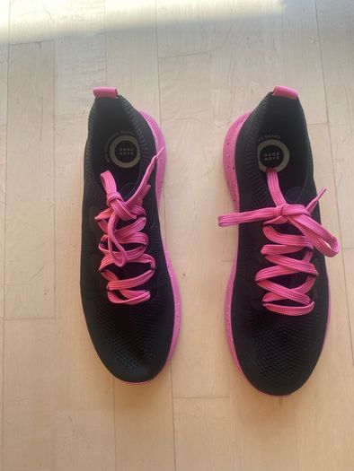 M&S Good Move Trainers. Black with Hot Pink Soles and Laces