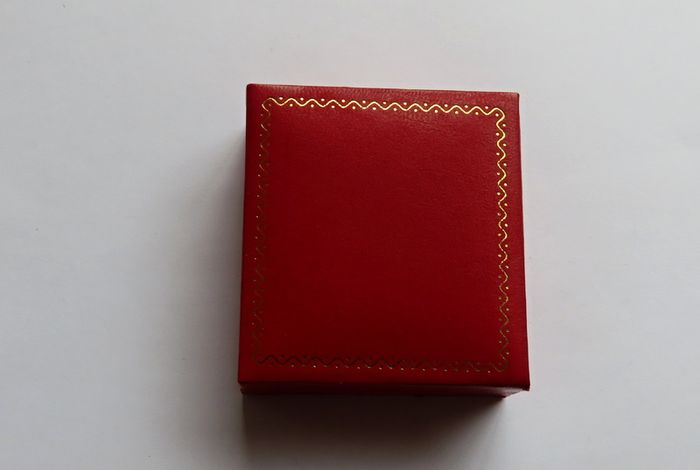 Red Maundy Coin Box For 4 Coin Set