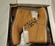 CAT Desert boots