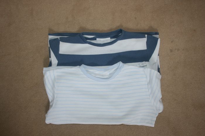 2 x The Little White Company Boys Short Sleeve Pyjamas Age 4 - 5 Years