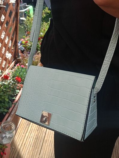 Mint handbag