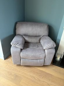 Electric recliner armchair