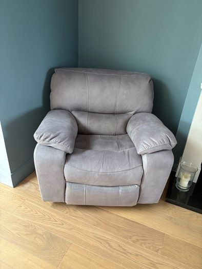 Electric recliner armchair