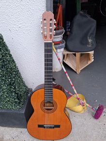Classical guitar BARGAIN