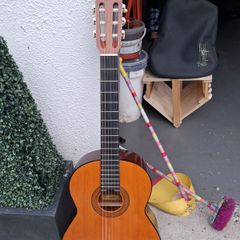 Classical guitar BARGAIN