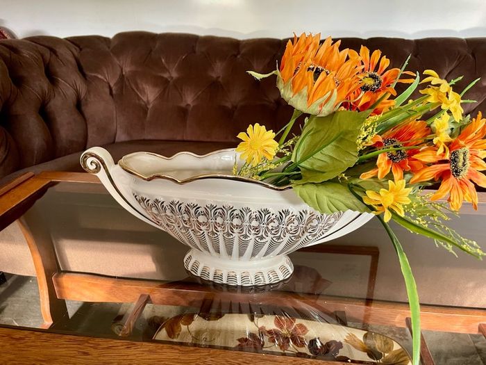 Stylish Vintage Sadler Ceramic Tulip Mantle Vase