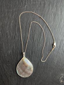 Silver chain & mother pearl necklace