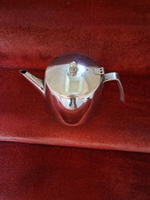 Tea pot