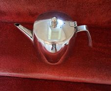 Tea pot