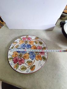 Lovely flower SPAINCH hanging plate.