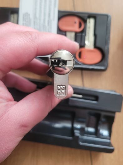 High security eurocylinder MulTLock